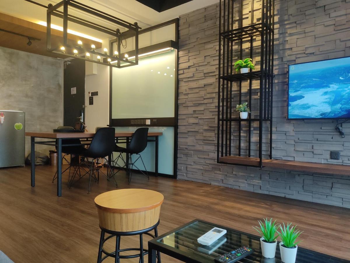 Exclusive Business Suite @ M Summit 191 George Town Exterior foto